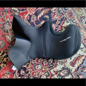 NeoSport 7/5mm Vented Bib Hood 
Size Small
